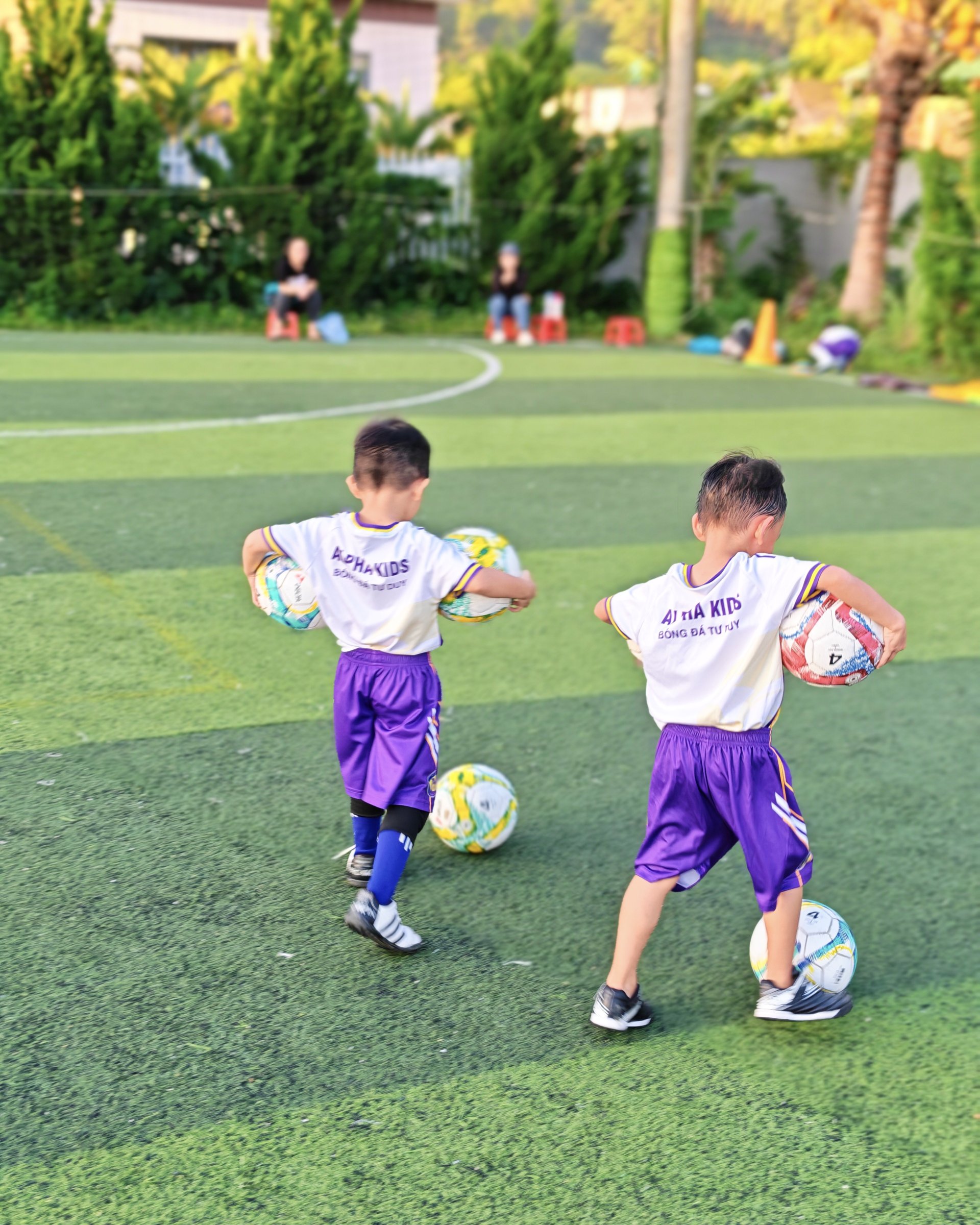 Buổi tập theo phương pháp C.A.R.E tại Alpha Kids