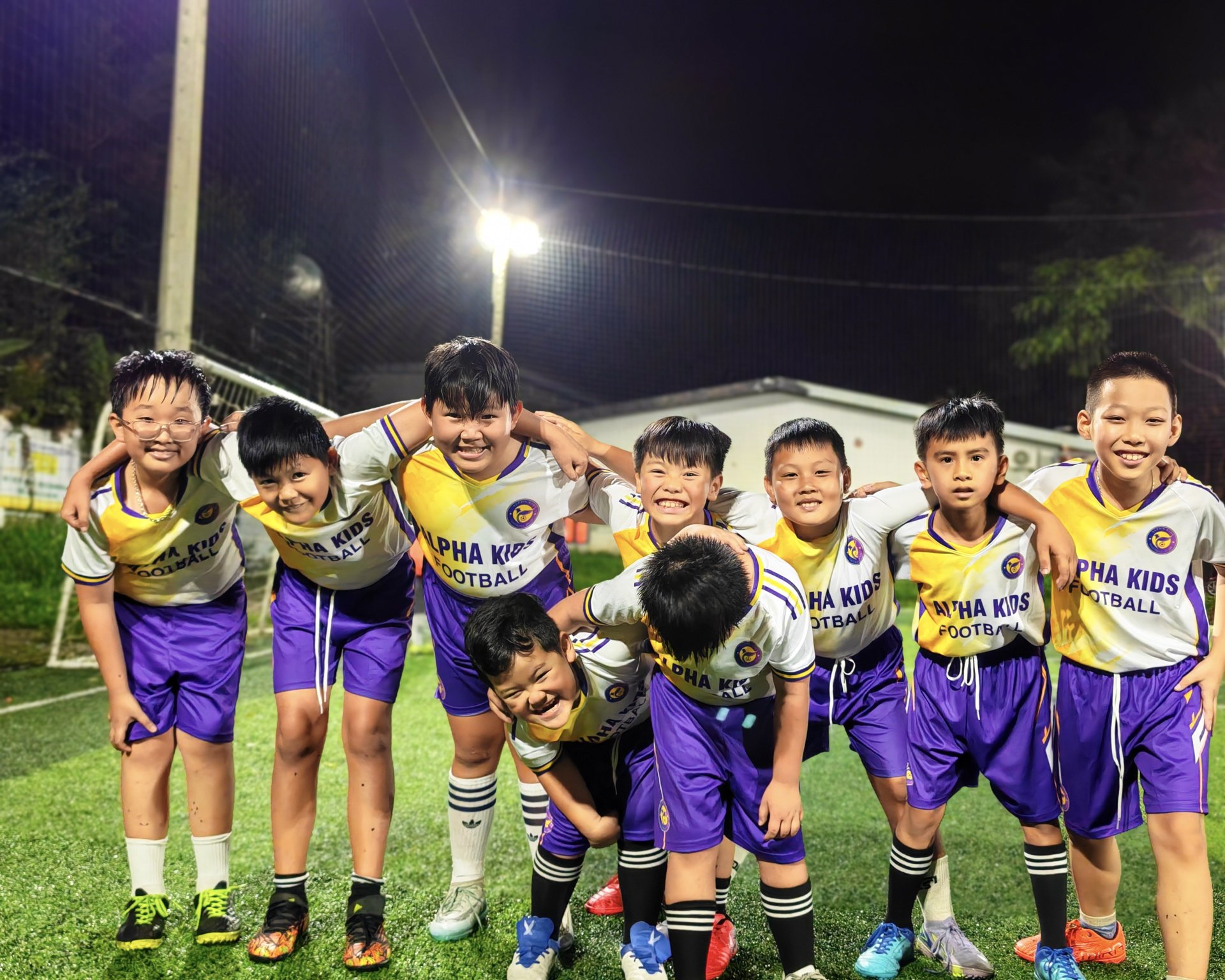 Lớp Cấp 2 11 – 14 tuổi tại Alpha Kids Football Club